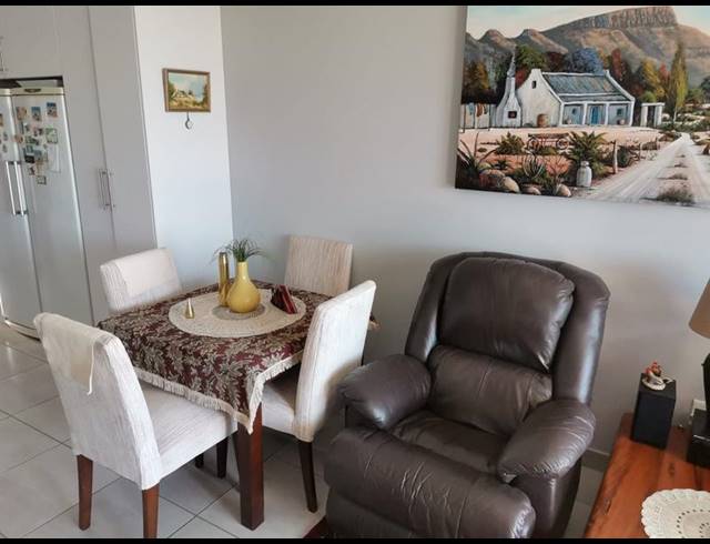 2 BEDROOM APARTMENT FOR SALE IN ISLAND VIEW